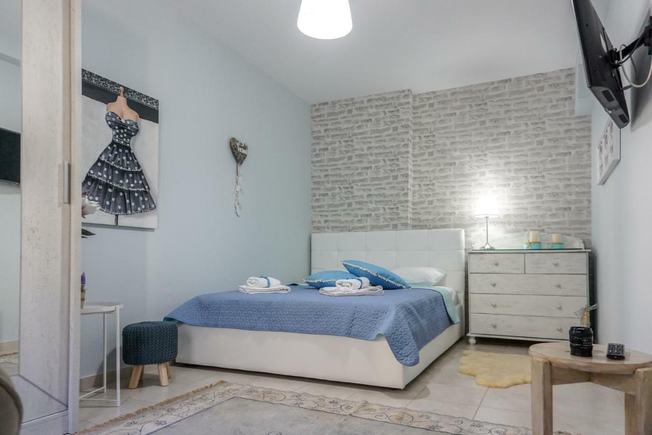 Appartement Casa Elegante W/ Garden, 5' To Kavala